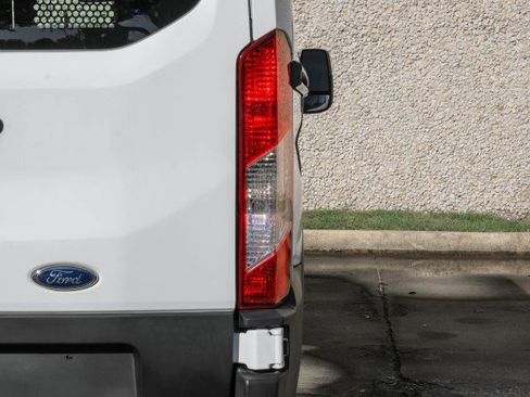 Used 2019 Ford Transit 250 130 Low Roof image 40