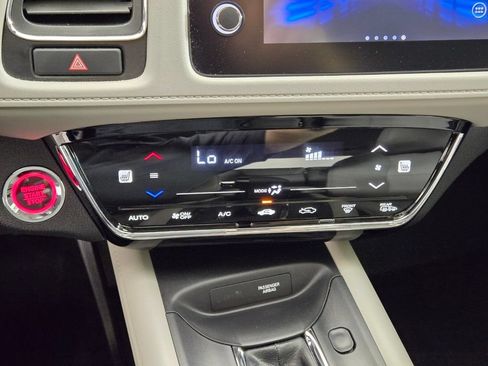 Used 2021 Honda HR-V EX image 31