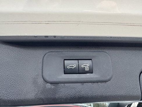 Used 2024 Toyota Grand Highlander Limited image 37