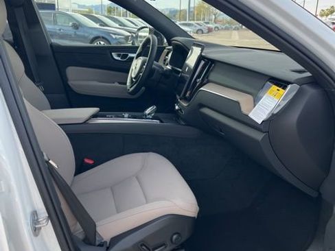 New 2026 Volvo XC60 B5 Plus w/ Protection Package Premier image 31