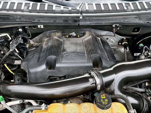 Used 2019 Ford Expedition Platinum RWD image 32