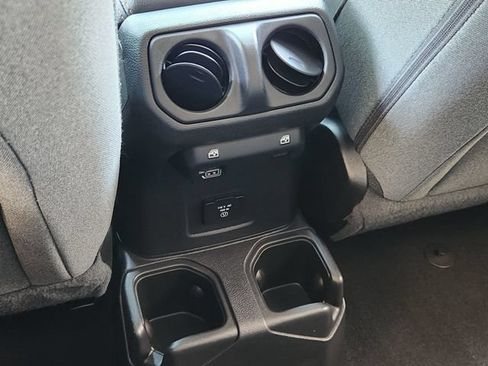 Certified 2026 Jeep Wrangler Unlimited Sahara AWD/4WD image 31