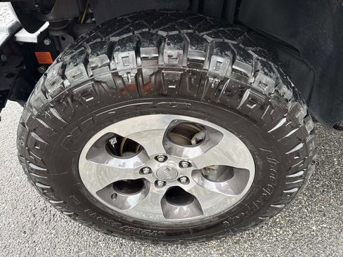 Used 2017 Jeep Wrangler Unlimited Sahara w/ Max Tow Package image 13