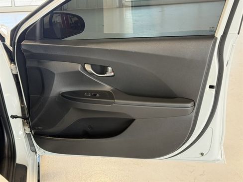 Used 2021 Hyundai Veloster Turbo image 19