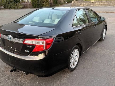 Used 2013 Toyota Camry XLE w/ Leather Pkg image 8