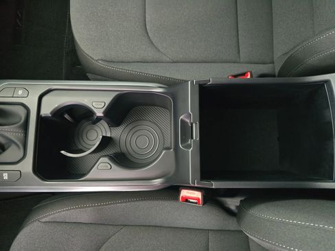 Certified 2025 Kia K4 LXS image 33