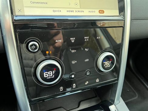 Used 2023 Land Rover Discovery Sport S image 41