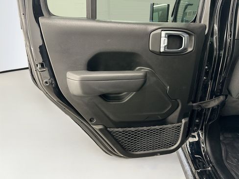 Used 2025 Jeep Wrangler Willys image 26