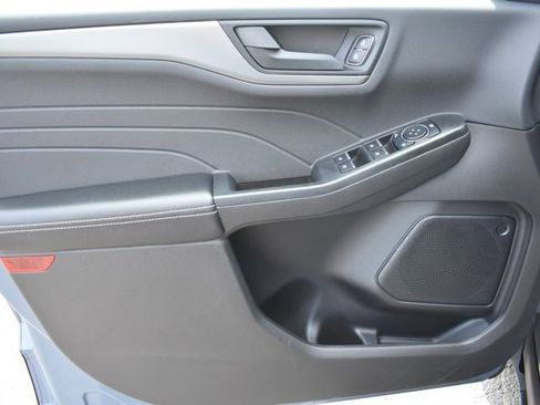 Used 2023 Ford Escape Active w/ Tech Pack #1 AWD/4WD image 12