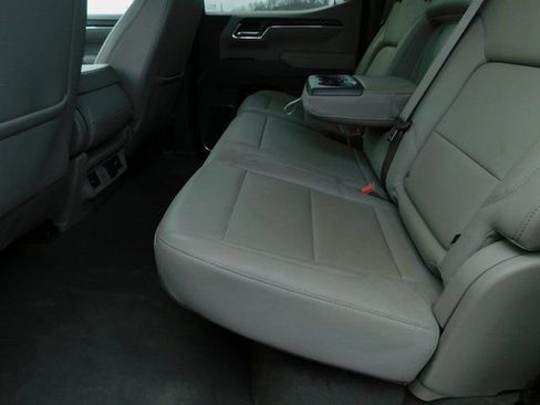 Used 2025 GMC Sierra 1500 SLT AWD/4WD image 23