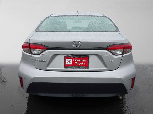 Used 2025 Toyota Corolla LE FWD image 5