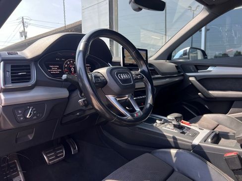 Used 2018 Audi SQ5 Premium Plus w/ Navigation Package image 31