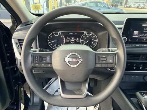 Used 2025 Nissan Rogue S AWD/4WD image 20