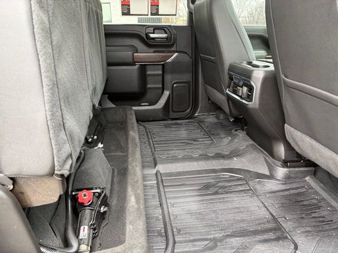 Used 2023 GMC Sierra 2500 SLT w/ SLT Convenience Package image 28