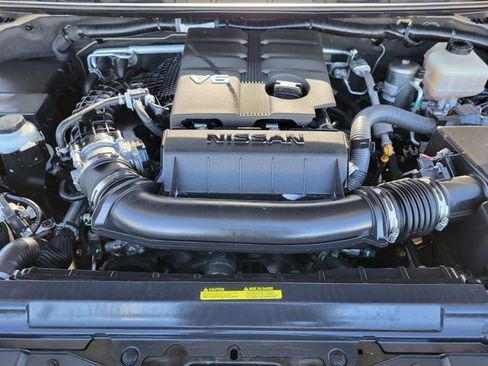 Used 2022 Nissan Frontier PRO-4X w/ Pro-4X Premium Package image 11