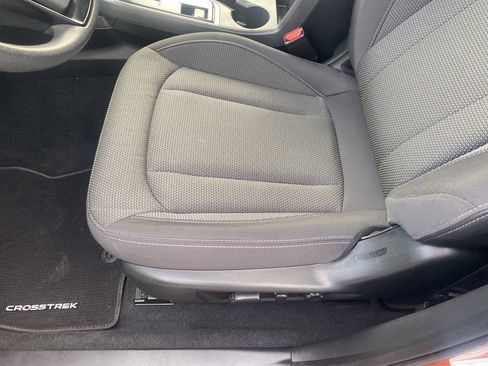 Used 2024 Subaru Crosstrek 2.0i Premium image 4