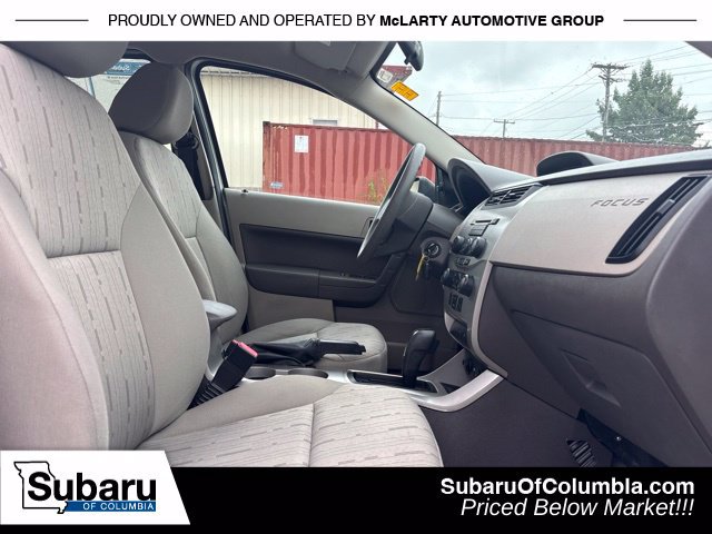 Used 2010 Ford Focus SE FWD image 18