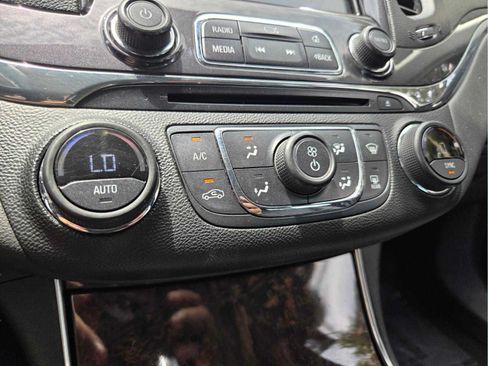 Used 2015 Chevrolet Impala LTZ FWD image 24