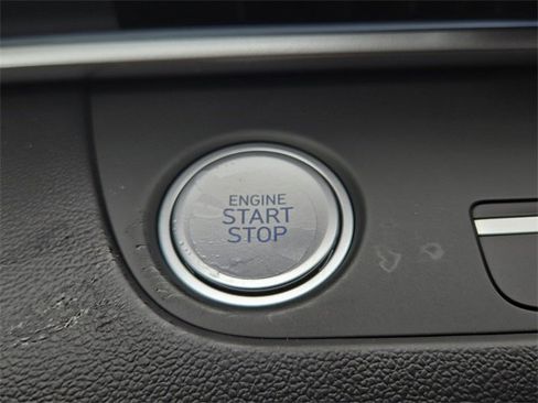 New 2025 Hyundai Elantra SEL image 11