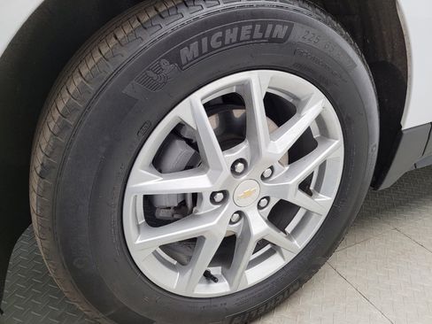 Used 2024 Chevrolet Equinox LS w/ LS Convenience Package FWD image 31