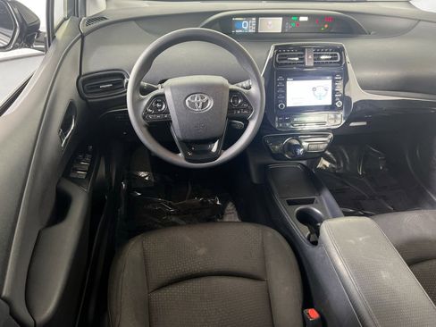 Used 2020 Toyota Prius LE image 20