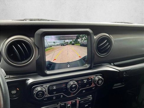 Used 2021 Jeep Gladiator Sport AWD/4WD image 23