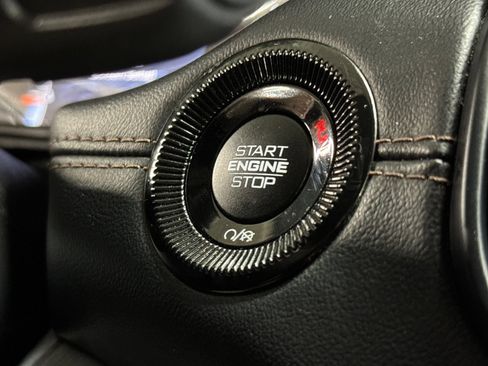 Used 2022 Jeep Compass Limited image 22