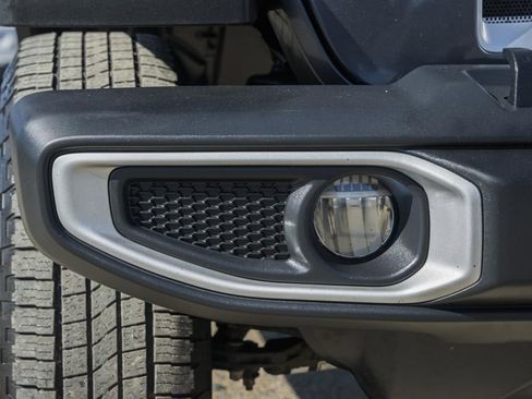 Used 2020 Jeep Wrangler Unlimited Sahara image 13