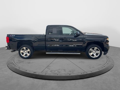 Used 2017 Chevrolet Silverado 1500 LT w/ All Star Edition image 9
