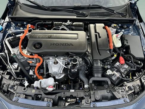 Certified 2025 Honda Civic Sport Touring image 21