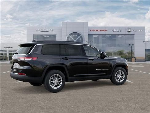 New 2025 Jeep Grand Cherokee L Laredo image 4