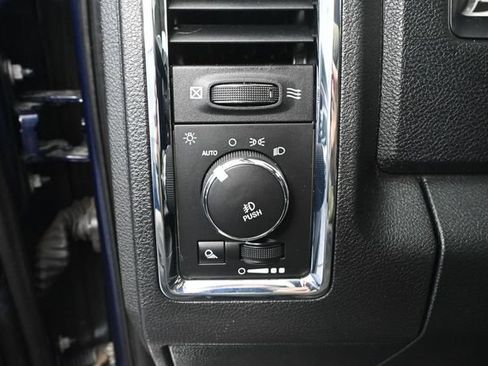 Used 2016 RAM 1500 Laramie w/ Convenience Group AWD/4WD image 29