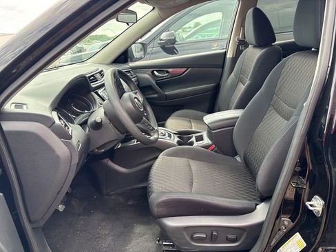 Used 2019 Nissan Rogue SV AWD/4WD image 7
