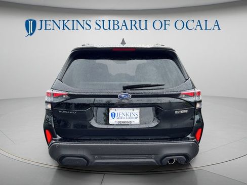 Used 2025 Subaru Forester Touring AWD/4WD image 4