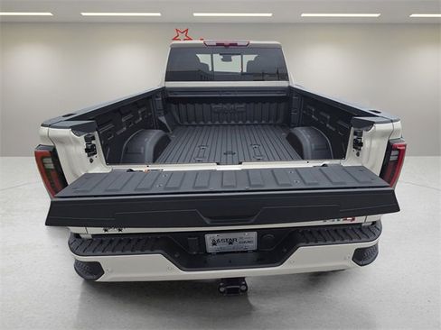 New 2026 GMC Sierra 2500 AT4 image 27