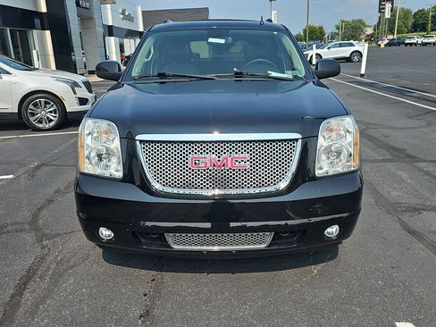 Used 2014 GMC Yukon XL Denali AWD/4WD image 32