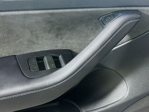 Used 2023 Tesla Model 3 Standard Range RWD image 15
