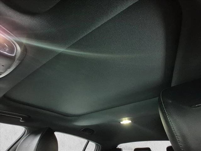 Used 2022 Kia Stinger GT1 RWD image 16