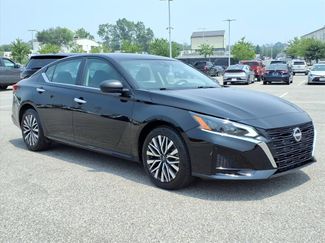 Used 2025 Nissan Altima 2.5 SV FWD video 1