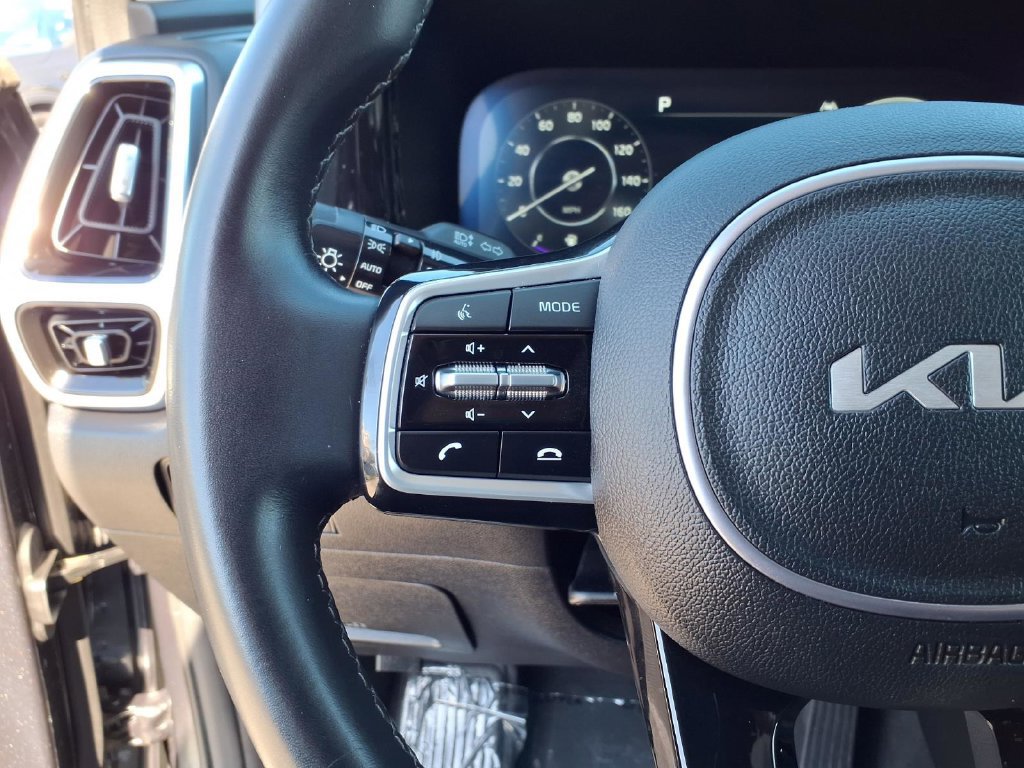 Certified 2023 Kia Sorento SX FWD image 12