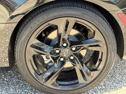 Used 2023 Chevrolet Camaro LT image 10