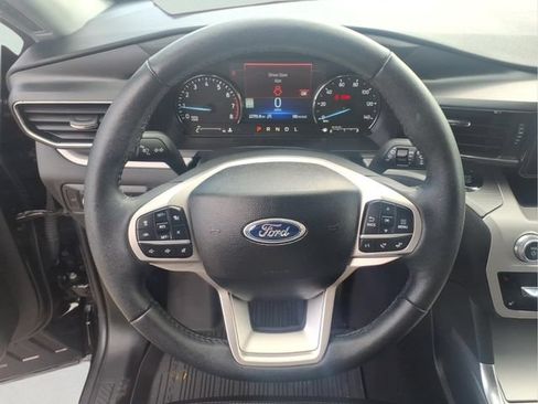 Certified 2024 Ford Explorer XLT w/ Equipment Group 202A AWD/4WD image 15