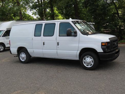 Used 2014 Ford E-150 and Econoline 150 RWD image 5