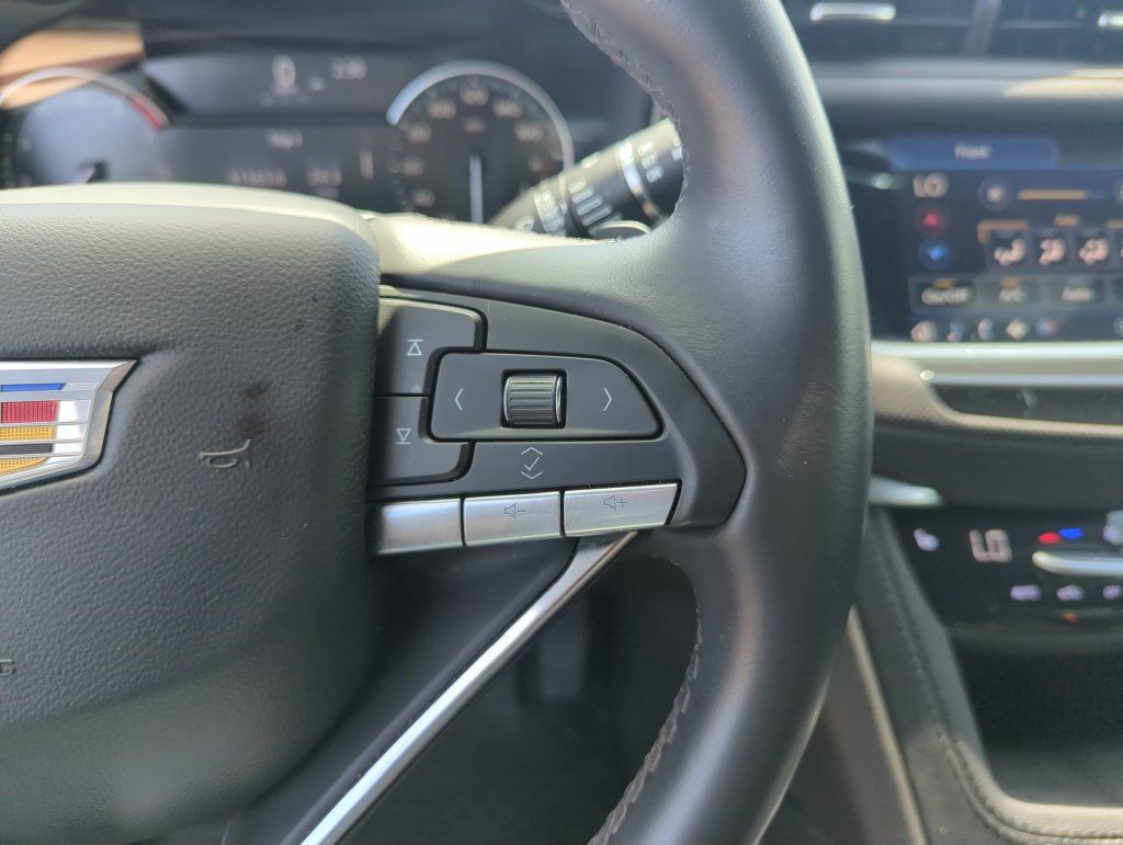 Used 2024 Cadillac XT6 Luxury AWD/4WD image 22