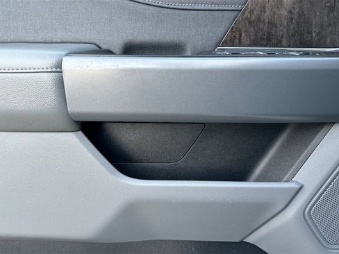 Used 2021 Ford F150 Lariat w/ Trailer Tow Package image 12