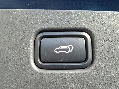 Certified 2025 Kia Niro SX Touring image 32