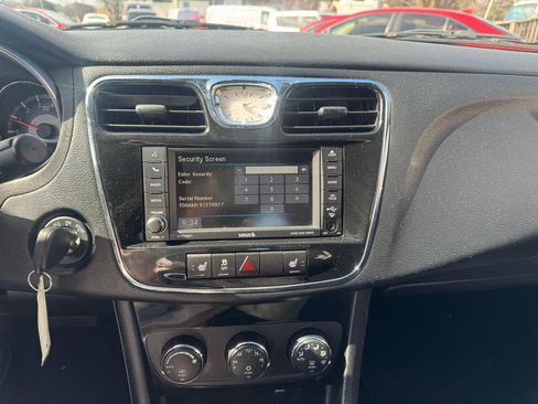 Used 2013 Chrysler 200 Touring w/ Cold Weather Group FWD image 14