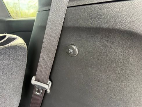 New 2026 Chrysler Pacifica Select FWD image 52