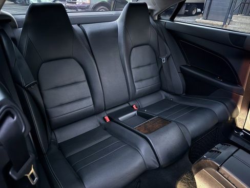 Used 2011 Mercedes-Benz E 550 Coupe image 28