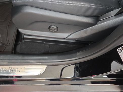 Used 2022 Mercedes-Benz GLC 300 4MATIC image 14